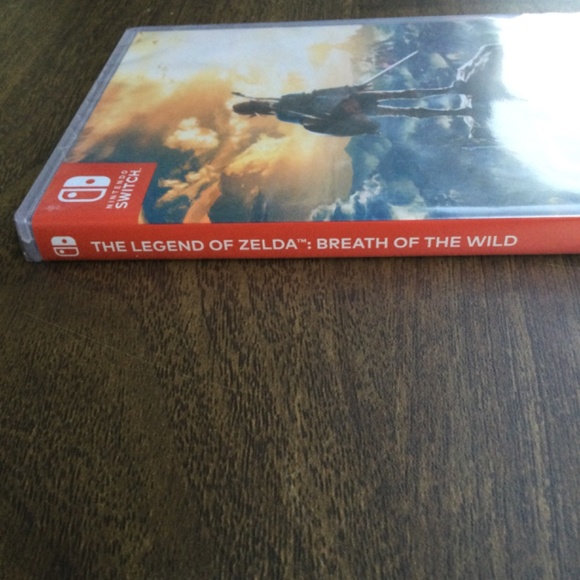 Zelda for Nintendo SWITCH (never used, still wrapped with plastic). - Picture 3 of 3